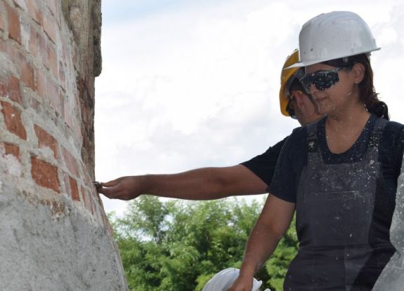 Műemlék-restauráló szakmai tábort szerveznek a bonchidai Bánffy-kastélyban