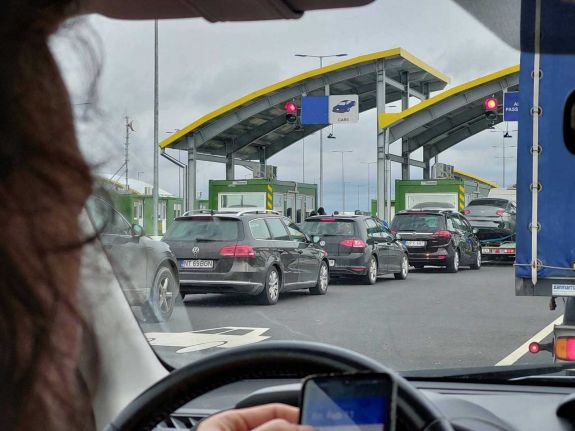 Határrendészet: 81 921 személy érkezett pénteken Romániába, közülük 7719-en ukránok