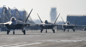 Kutatócsapatok keresik a Kanada felett lelőtt azonosítatlan légi eszköz roncsait