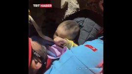 140 óra után élve mentettek ki egy 7 hónapos kisfiút a romok alól (VIDEÓ)