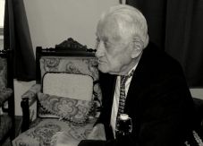 Életének 102. évében elhunyt báró Apor Csaba