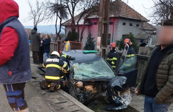 Kamion és személyautó ütközött Válaszúton