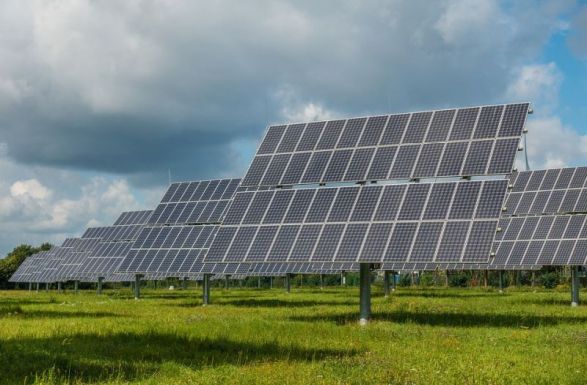 Napelemparkkal biztosítja energiaellátását Brassó