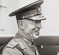 Visszavonta Ion Antonescu marsall díszdoktori címét a Bukaresti Egyetem