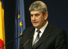 Elhalasztották az ítélethozatalt Gabriel Oprea volt belügyminiszter perében