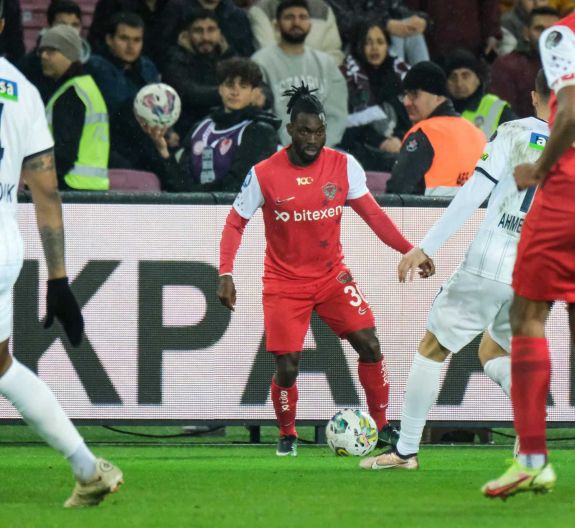 Megtalálták a törökországi földrengésben eltűnt ghánai válogatott játékos holttestét