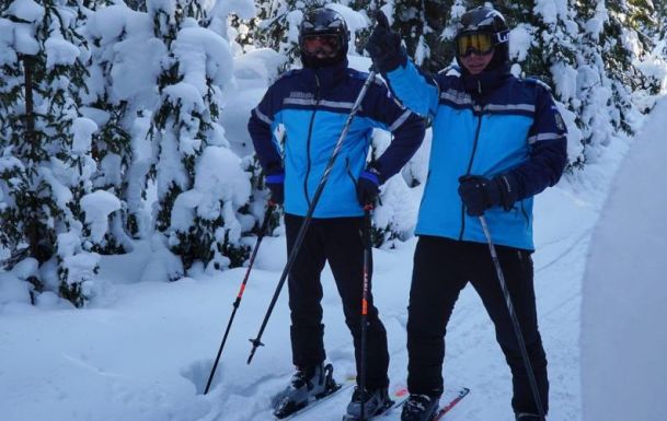 Ingyenes síoktatást tartanak gyerekeknek a Hargita megyei csendőrök 
