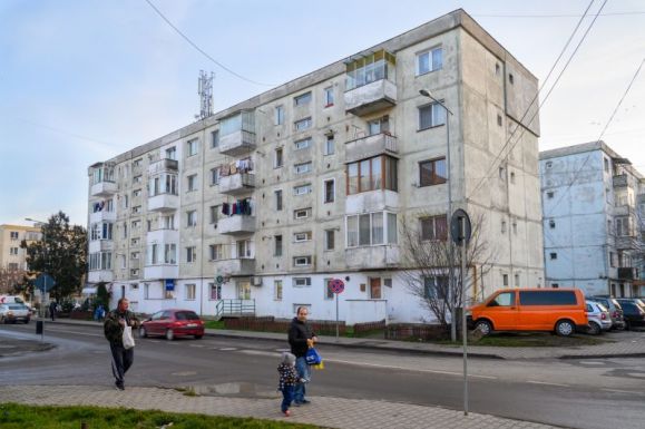 Iskolák és tömbházak korszerűsítésére nyert finanszírozást Sepsiszentgyörgy