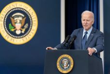 Lengyelországba érkezett Joe Biden, aki részt vesz a B9-ek találkozóján