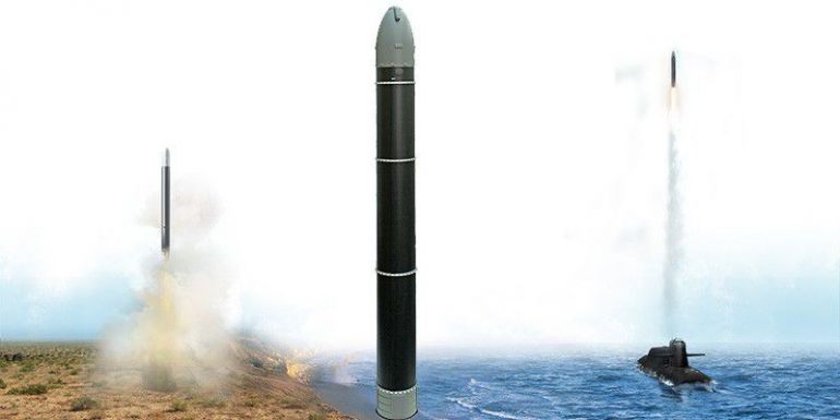 Mikor az ördög a sátánnal bajt vív…