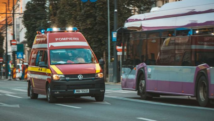 Életét vesztette egy idős férfi Kolozsváron, miután lezuhant a hatodik emeletről