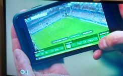 FRISSÍTVE – Megszavazta a szenátus a szerencsejátékok reklámozásának korlátozásáról szóló USR-javaslatot