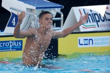 SwimSwam: David Popovici lett az év legjobb férfi úszója