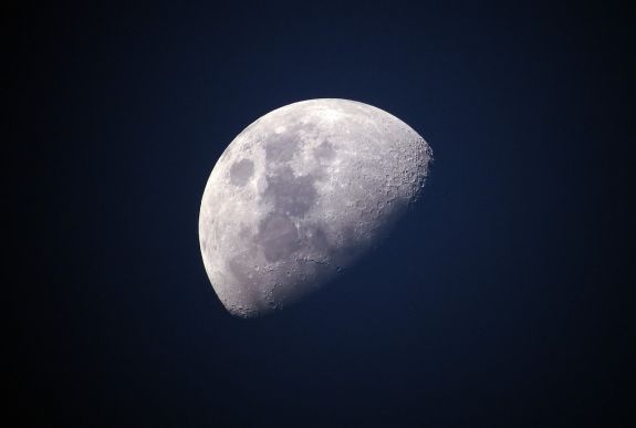 NASA-igazgató: ha Kína nyeri az űrversenyt, kisajátíthatja a Holdat