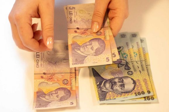 A Román Posta csütörtökön kezdi el folyósítani a nyugdíjakat