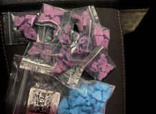 Tetten értek egy fiatal nőt Nagyváradon, miközben nagy mennyiségű ecstazy tablettát próbált meg eladni