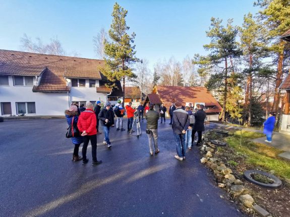 Fiatal orvosoknak épített lakásokat adtak át Csíkszeredában
