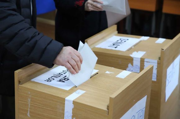 Közel 19 millió személy szerepel a választói névjegyzékben