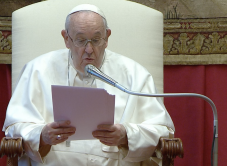 Ferenc pápa: világszintű leszerelés szükséges a békéhez