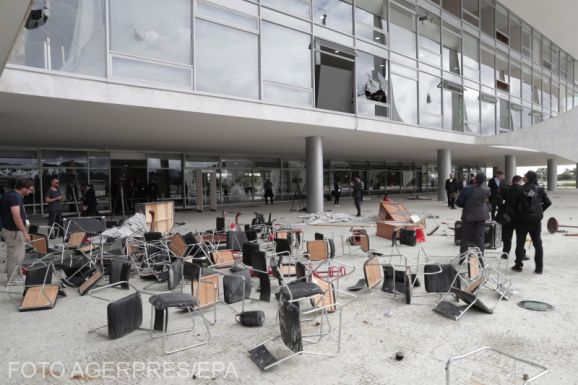 1500 embert tartóztattak le Brazíliában, miután kormányzati épületeket támadtak meg