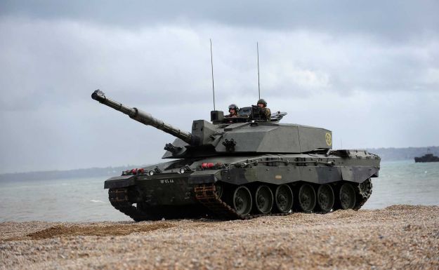 Brit tankokat kaphat Kijev
