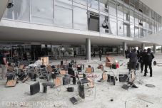 1500 embert tartóztattak le Brazíliában, miután kormányzati épületeket támadtak meg