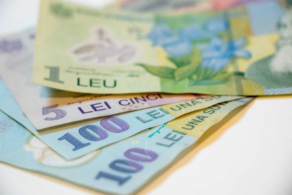Az ANAF-nál tehetnek panaszt a vendéglátóipari alkalmazottak, ha nem kapják meg a munkáltatójuktól a borravalót