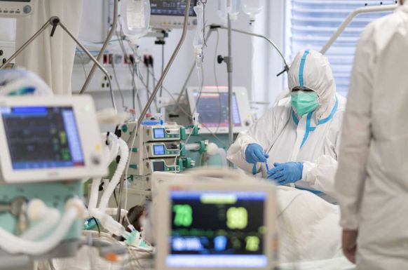 Meggyilkolt egy koronavírusos beteget egy magyar ápoló