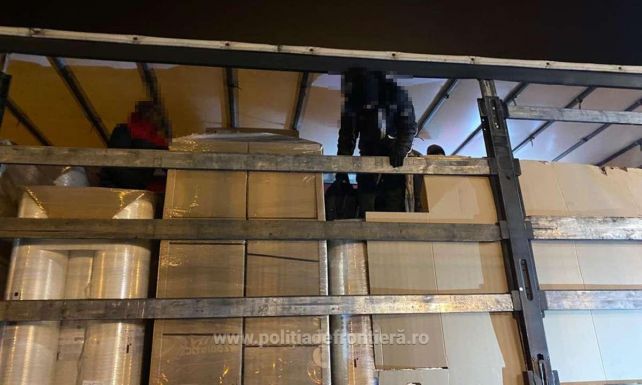 Összesen 31 rejtőzködő migránst fogtak a határőrök Nagylaknál