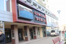 Zilah önkormányzata átvette a felújított mozit és a multifunkcionális sportbázist