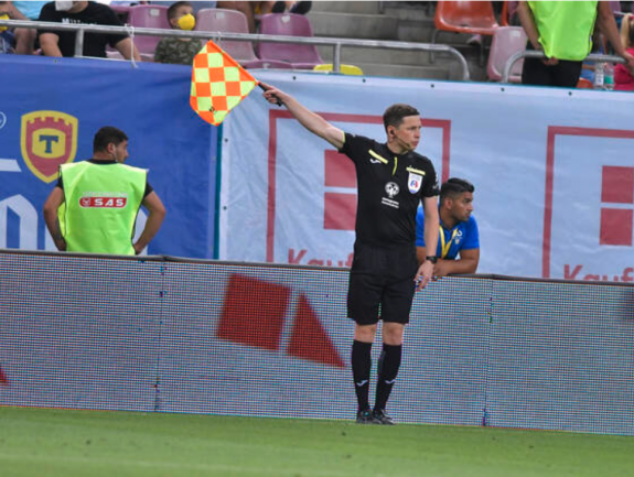 Nemzetközi játékvezető-asszisztens lett Tunyogi Ferencz