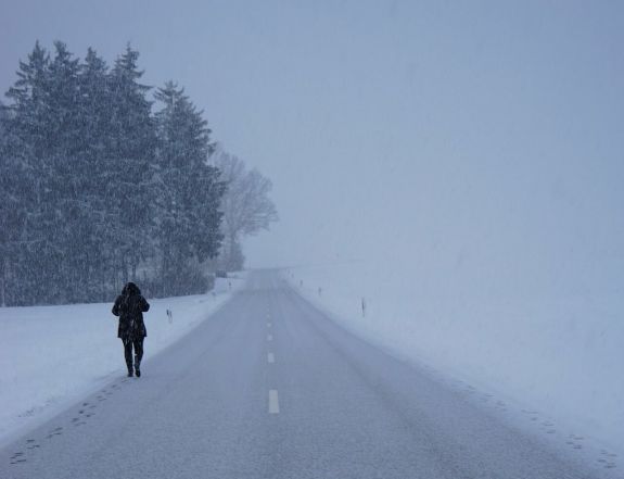 Erős szélre és hóviharokra figyelmeztetnek a meteorológusok