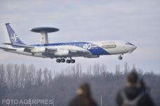 Megérkezett Romániába az első AWACS légtérellenőrző repülőgép