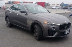 Lopott Maseratival kapcsoltak le egy román férfit a magyar határőrök