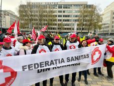  Sanitas: 15 százalékos béremelést kérnek az egészségügyben dolgozók számára