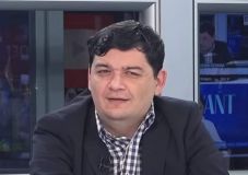 Elemző a plágiumokról: a román politikusok tekintélye a nullához közelít