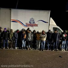 Több mint harminc menekült próbált illegális módon átjutni a határon