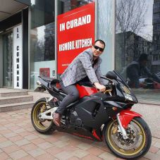 Őrizetbe vették az ügyfelek százait becsapó moldáviai cég tulajdonosát