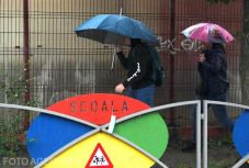 Szerdától ismét visszatérnek a tanulók az iskolába