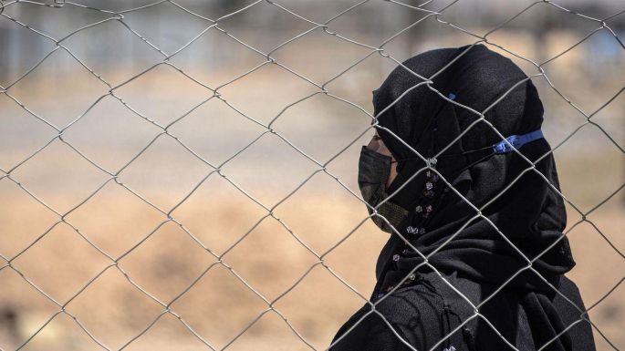 Franciaország ismét gyerekeket és anyákat szállított haza szíriai dzsihadista fogolytáborokból