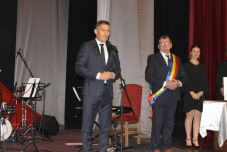 Nagykároly díszpolgára lett Kovács István nemzetközi labdarúgó bíró