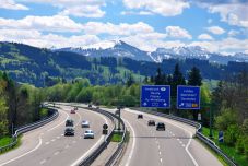 Egy tanulmány véget vethet a korlátlan száguldozásnak a német autópályákon