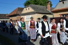 Barcasági és királyföldi csángók zarándoklata – Tamás Sándor kapta a Reményik Sándor-díjat