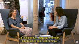 „Ma a gyerekek ropi helyett fakockával játtszák el, hogy e-cigarettát szívnak: a felnőttnek is változnia kell az újabb generációkkal” – Mi fér bele egy kávéba? Vadadi Adrienn íróval