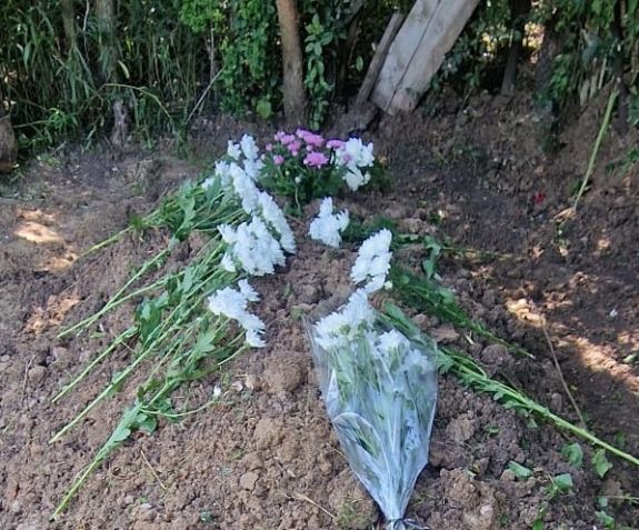 Barót saját halottjaként temette el „a senki fiát”, az ismeretlen pásztort, akinek sem rokona, sem személyi igazolványa nem volt