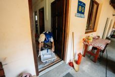 Újranyitásra vár a temesvári hajléktalanszálló; országos szinten eddig 13 központot zártak be