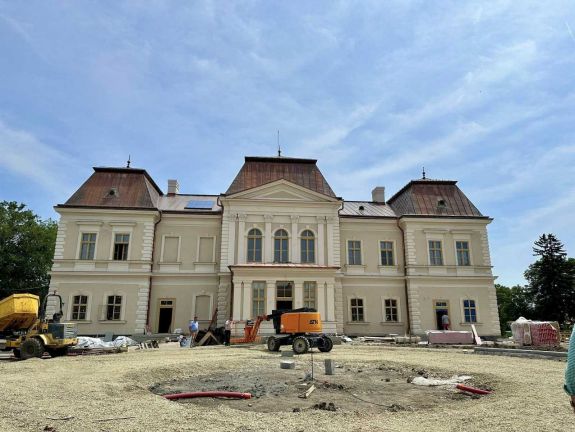 Pár hónap múlva teljes pompájában tündököl a válaszúti Bánffy-kastély
