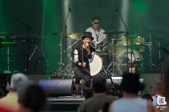  A Maszkura és a tücsökraj koncertjével elkezdődött a koncertprogram Tusnádfürdőn