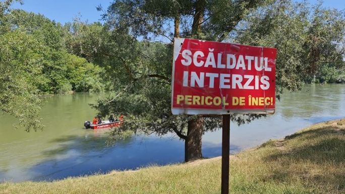 Négy fürdőző megfulladt, ötöt eltűntnek nyilvánítottak