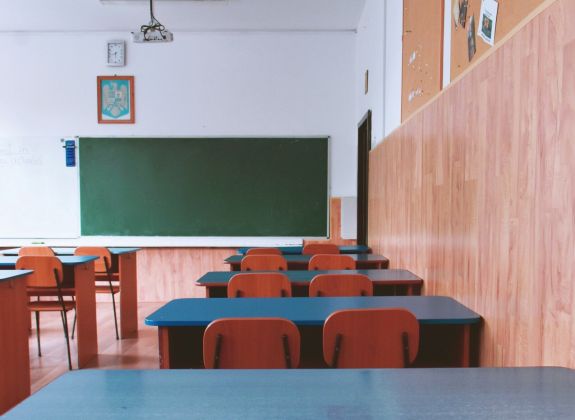 FRISSÍTVE –  Elosztották a középiskolai helyeket:  21 ezer diákkal több jutott be középiskolai osztályba